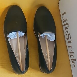 Life Stride Black Flats Versatile Comfort